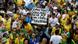 Un manifestante vestido como Batman asiste a una protesta contra la corrupción en la playa de Copacabana en Río de Janeiro, Brasil, Un manifestante vestido como Batman asiste a una protesta contra la corrupción en la playa de Copacabana en Río de Janeiro, Brasil,