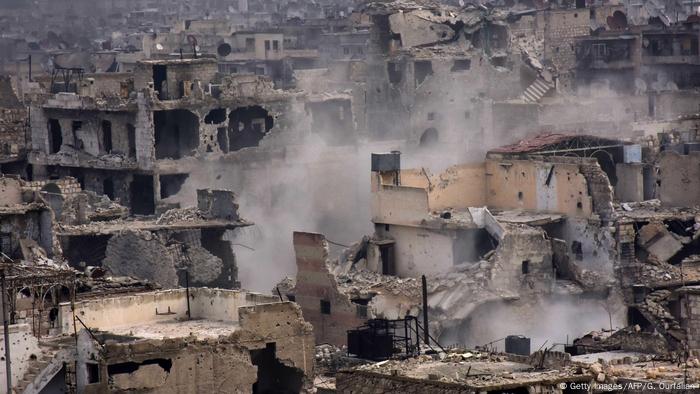 Syrien Trümmer in Aleppo (Getty Images/AFP/G. Ourfalian)