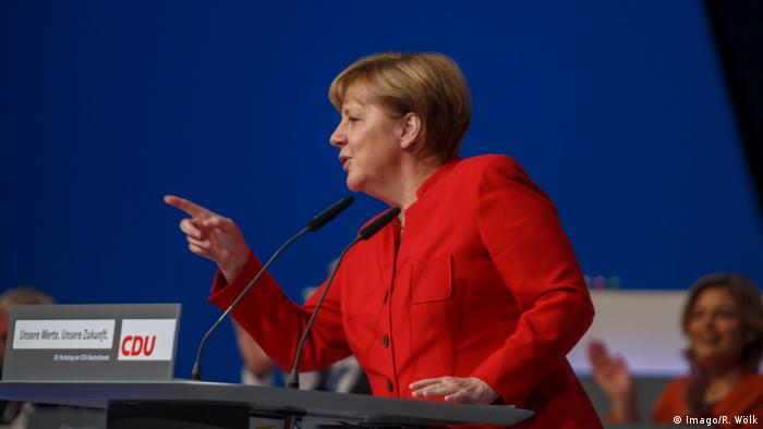 Deutschland CDU Bundesparteitag in Essen Rede Merkel (Imago/R. Wölk)
