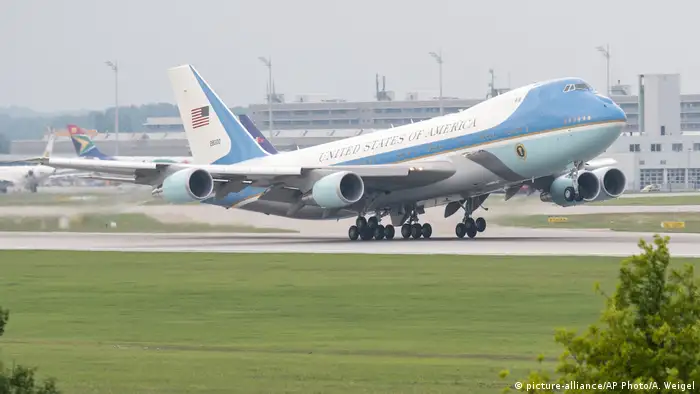 Air Force One Abflug in München 2015 (picture-alliance/AP Photo/A. Weigel)