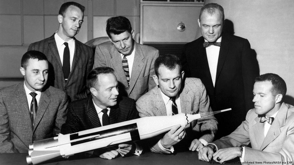 Think Nasa S Space Program Started With The Moon Landing Think A Glenn Science In Depth Reporting On Science And Technology Dw 09 12 2016