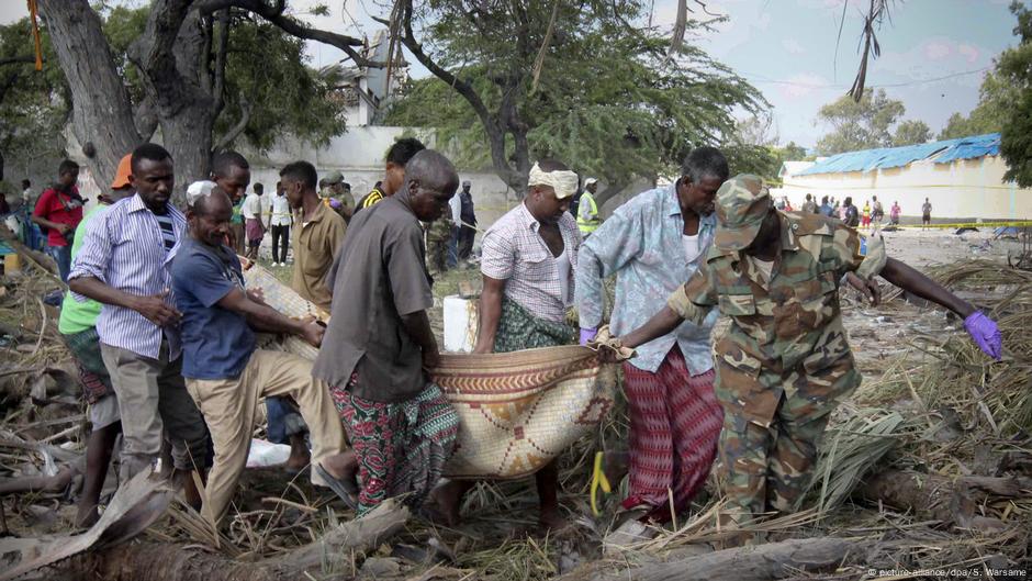 Car bomb explodes in Mogadishu DW 12/11/2016