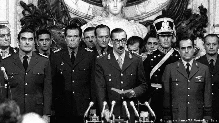 Un tribunal de Argentina condenó a diez personas a penas desde 4 años de cárcel hasta prisión perpetua por delitos de lesa humanidad cometidos en 1975 y 1976 en el “Operativo Independencia”. 15.09.2017