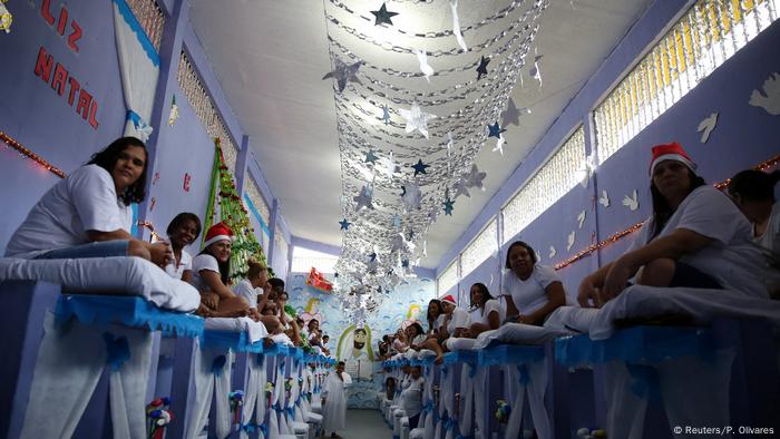 Brasilien Weihnachten im Gefägnis (Reuters/P. Olivares)