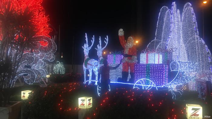 Nigeria Weihnachten - Weihnachtsschmuck in Lagos (DW/G. Hilse)