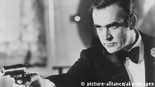 Sean Connery als James Bond Film / Einzeltitel: James Bond - Diamantenfieber (Diamonds are forever) (GB 1971; Regie: Guy Hamilton; Buch: Richard Maibaum, Tom Mankiewicz, nach Jan Fleming). - Szene mit Sean Connery. - |