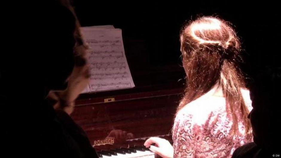 Theatre project in Ukraine – DW – 01/05/2017