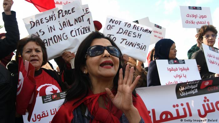 Las autoridades de Túnez disponen de un listado con el nombre de 2.929 ciudadanos que están en el extranjero, sospechosos de ser yihadistas, 400 de los cuales permanecen en varios países, principalmente europeos. 03.01.2017