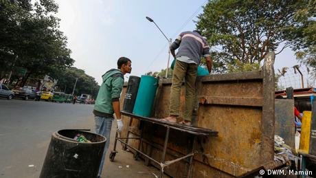 Bangladesch Dhaka - Müllentsorgung (DW/M. Mamun)