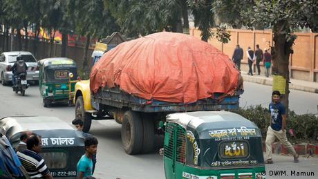 Bangladesch Dhaka - Müllentsorgung (DW/M. Mamun)