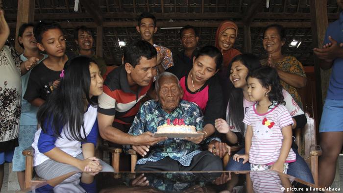 Ältester Mann der Welt Indonesien Mbah Gotho (picture alliance/abaca)