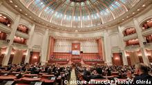 El Gobierno rumano supera moción de censura