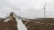 Windpark - Windrad geknickt Windpark - Windrad geknickt