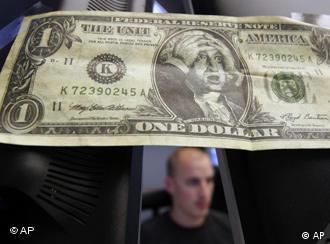 El dólar no se recupera de la crisis financiera.