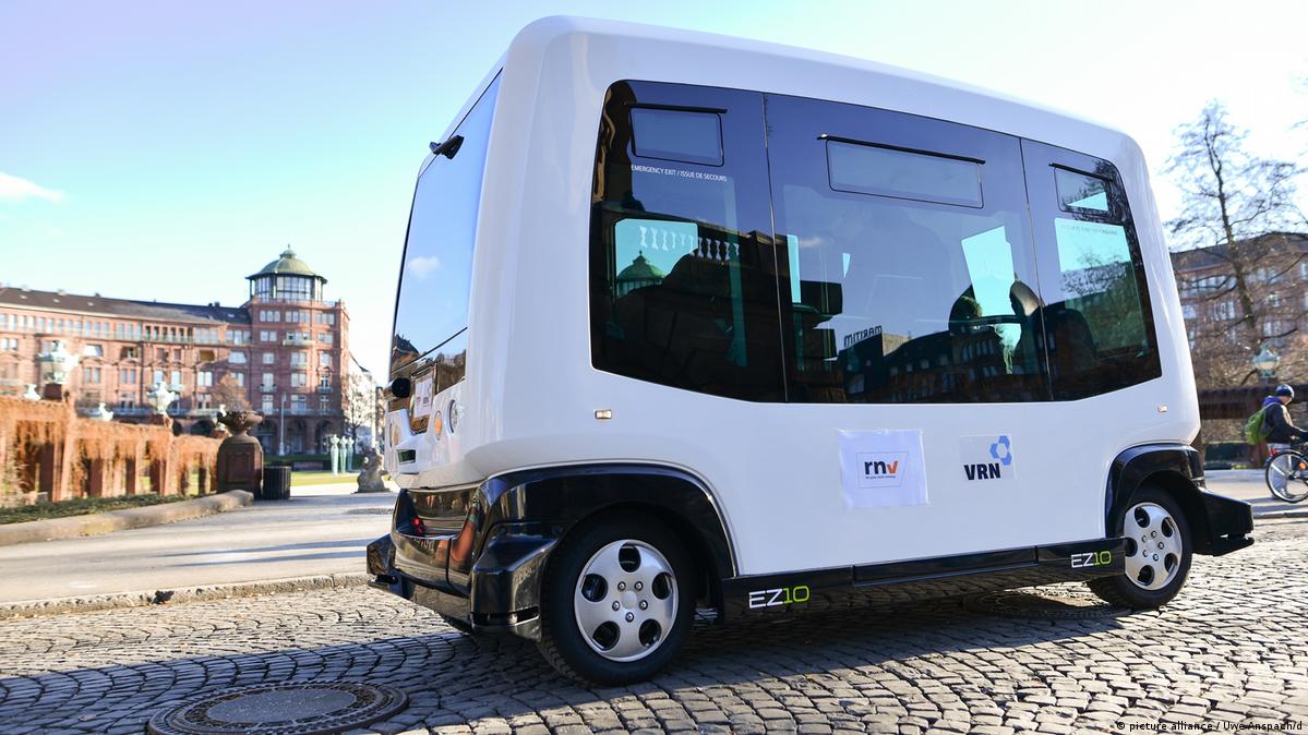 В Берлине тестируется микроавтобус без водителя – DW – 16.08.2019