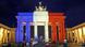Poarta Brandenburg din Berlin, în culorile tricolorului francez, în solidaritate cu victimele atentatului islamist de la Paris Poarta Brandenburg din Berlin, în culorile tricolorului francez, în solidaritate cu victimele atentatului islamist de la Paris