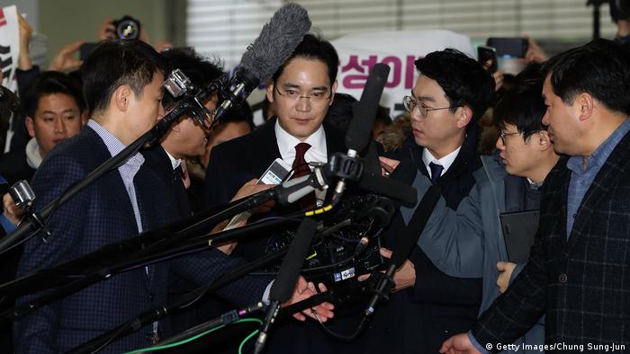 Samsung Vize Vorsitzender Jay Y Lee (auch Lee Jae-Yong) Befragung zu Bestechungsvorwürfen (Getty Images/Chung Sung-Jun)