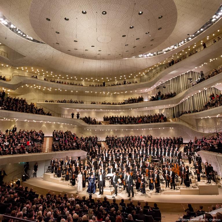 Elbphilharmonie: a dazzling debut – DW – 01/12/2017