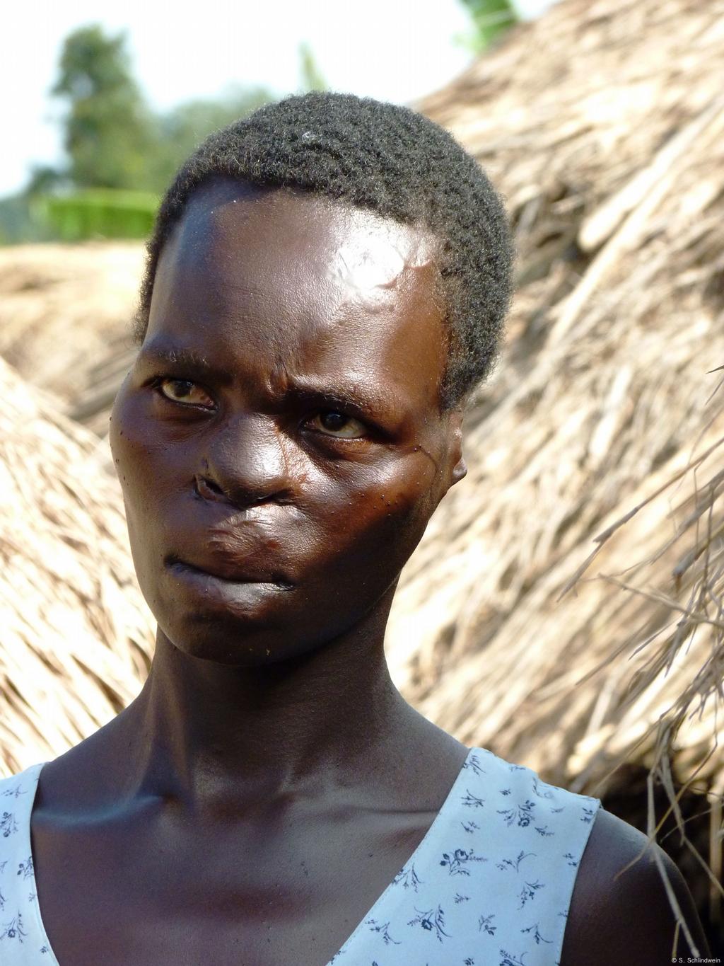 Prozess Gegen Lra Fuhrer Ongwen Uganda Schaut Nach Den Haag Afrika Dw 15 01 2017