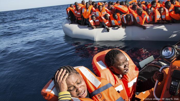 Gambia Flüchtlinge Mittelmeer (picture alliance/AP/dpa/S. Diab)