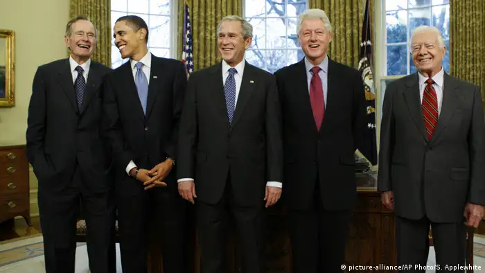 USA 2009 zukünftiger Präsident Obama mit Bush & Clinton & Carter