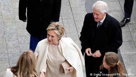 USA Amtsübernahme Trump Ehepaar Clinton (Getty Images/AFP/J. Angelillo)