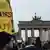 Almanya'nın başkanti Berlin'de de Trump'a yönelik protesto gösterisi düzenlendi