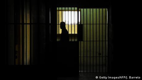 Venezuela Symbolbild Gefängnis (Getty Images/AFP/J. Barreto)