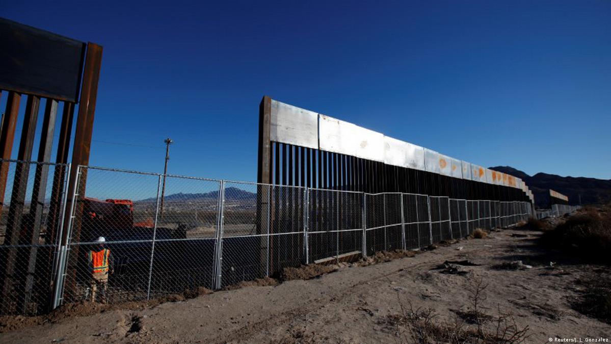 Por decreto, Trump ordena construção de muro