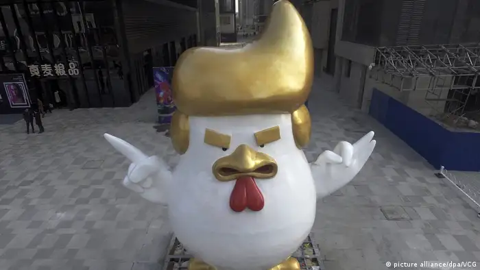 Hahn Skulptur Trump China