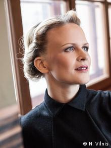 Deutschland Organistin Iveta Apkalna in der Elbphilharmonie