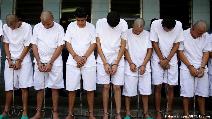 Presos en la cárcel de Zacatecoluca, El Salvador: Enero 2017 (Getty Images/AFP/M. Recinos)