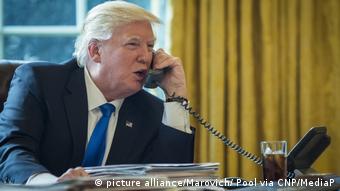 US-Präsident Donald Trump telefoniert mit Merkel und Putin