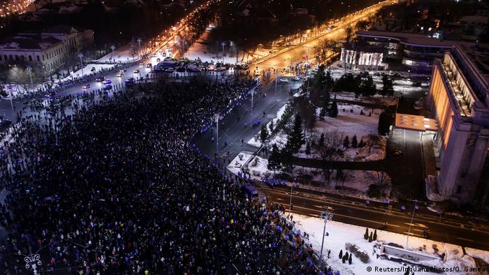 Rumanien Protest gegen Lockerung der Antikorruptionsgesetze