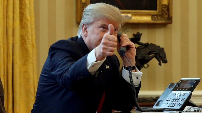 USA Weißes Haus Trump beim telefonieren (Reuters/J. Ernst)