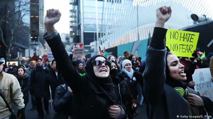 USA Amerika protestiert gegen den Einreiseverbot für Muslime New York (Getty Images/S. Platt)