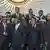 Afrikas Staats- und Regierungschefs mit UN-Generalsekretär Guterres (r.) auf dem Gipfel picture alliance/AP Photo/M. Ayene)
