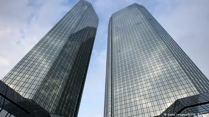 Berlín rechaza quitar regulaciones impuestas a la banca tras crisis financiera de 2008 que causó recesión. Alerta responde a derogación de ley Dodd Frank que evitaba quiebras bancarias y rescates por parte del Estado. 09.02.2017 