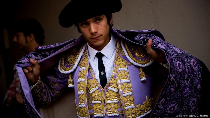 Torero con capa.