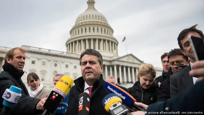 USA Außenminister Gabriel in Washington (picture alliance/dpa/B. von Jutrczenka)