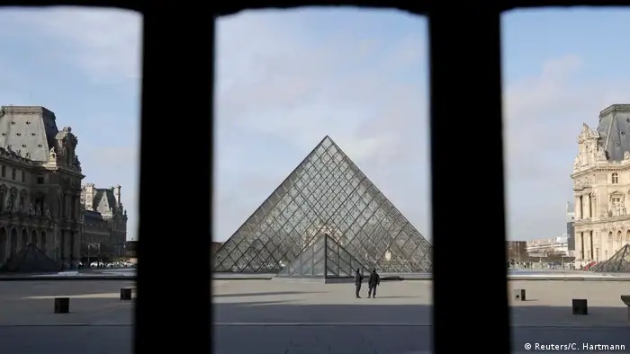 Frankreich Paris Louvre - Attentäter angeschossen