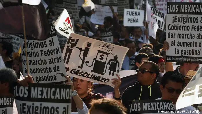 Mexiko Demonstrationen gegen Benzinpreise (Getty Images/AFP/A. Estrella)
