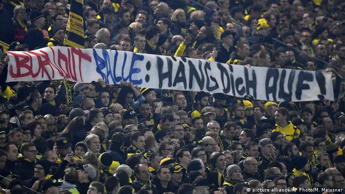 Deutschland Borussia Dortmund vs RB Leipzig | Banner: Burnout Ralle: Häng dich auf!