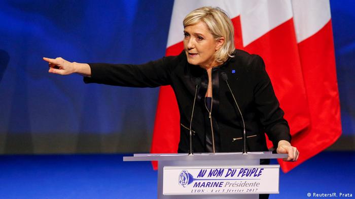 Frankreich Le Pen startet Wahlkampf mit Angriffen auf die EU (Reuters/R. Prata)