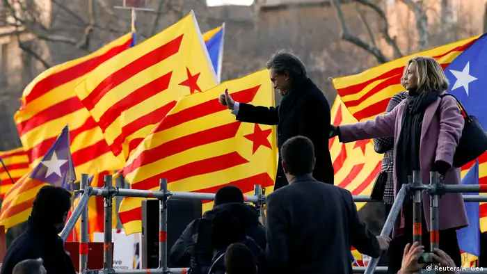 Spanien Artur Mas Ankunft zum Gerichtsprozess in Barcelona (Reuters/A. Gea)