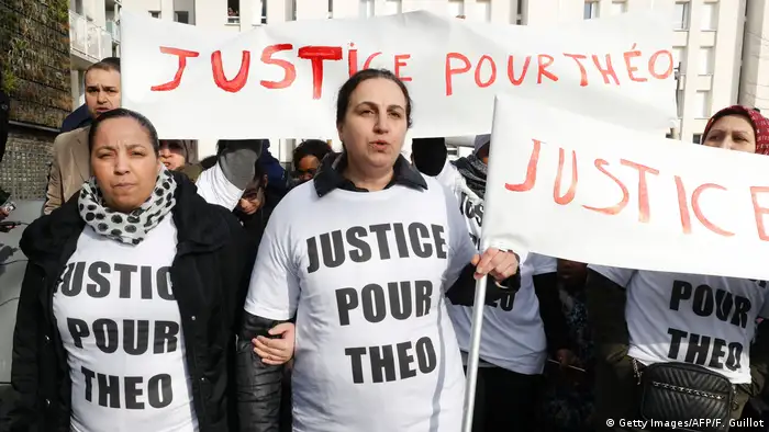 Frankreich - Demonstrationen gegen polizeiliche Misshandlungen (Getty Images/AFP/F. Guillot)