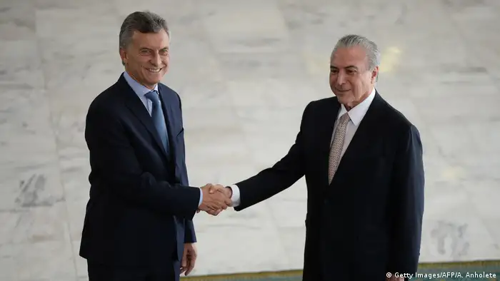 Brasilien | Staatsbesuch des argentinischen Präsidenten Mauricio Macri in Brasilien (Getty Images/AFP/A. Anholete)