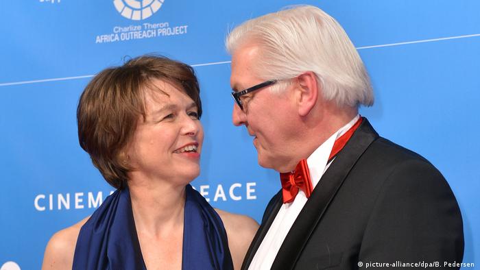 Berlin Frank-Walter Steinmeier und Ehefrau Elke Büdenbender (picture-alliance/dpa/B. Pedersen )