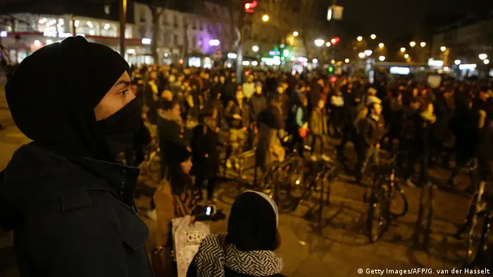 Paris Demonstrationen und Gewalt nach Übergriff auf Theo (Getty Images/AFP/G. van der Hasselt)