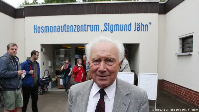 Sigmund Jähn, DDR-Kosmonaut | Kosmonautenzentrum Sigmund Jähn (picture-alliance/dpa/S. Willnow)